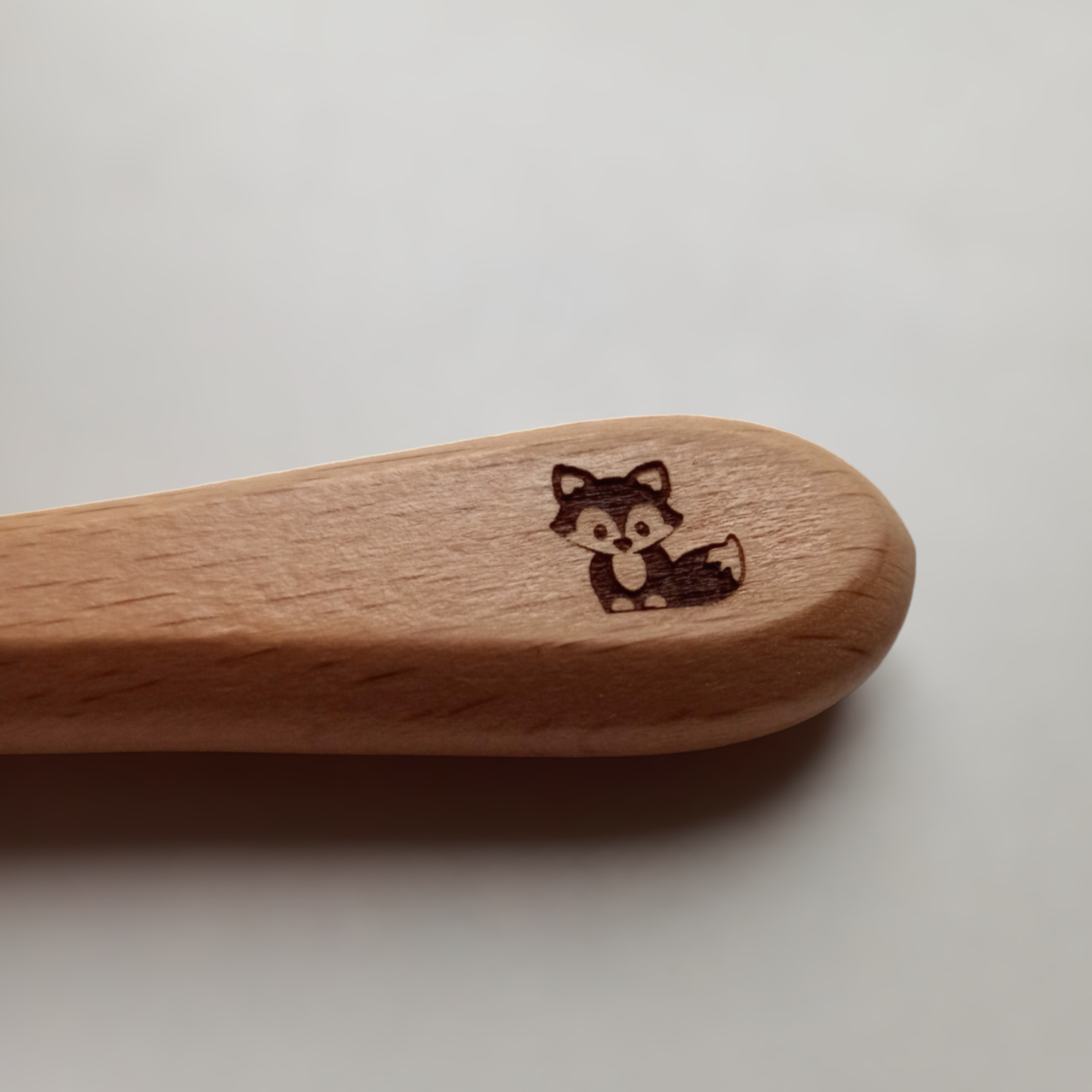 Personalisiertes Besteck aus Holz und Silikon