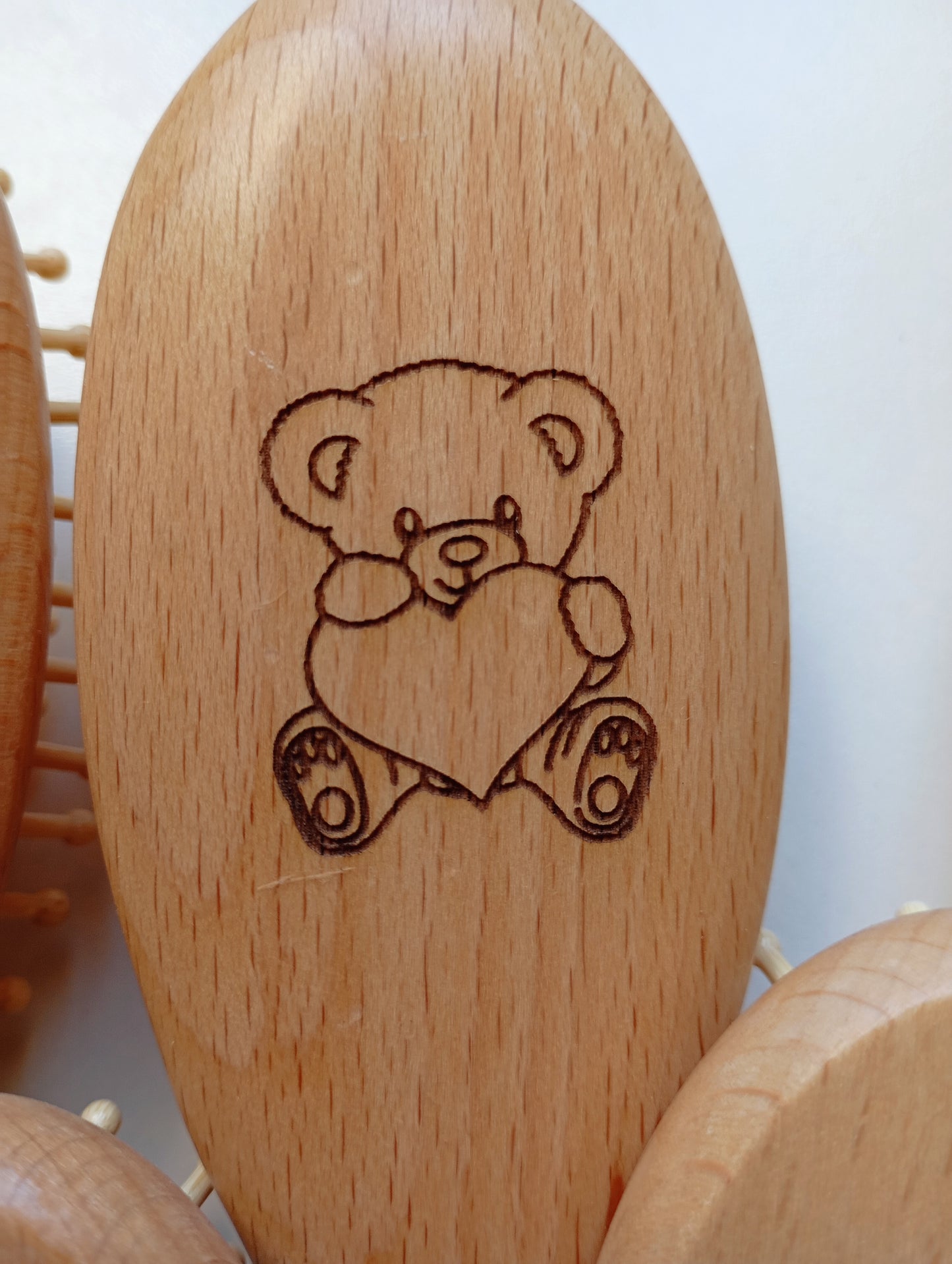 Brosse à cheveux picots en bois animal