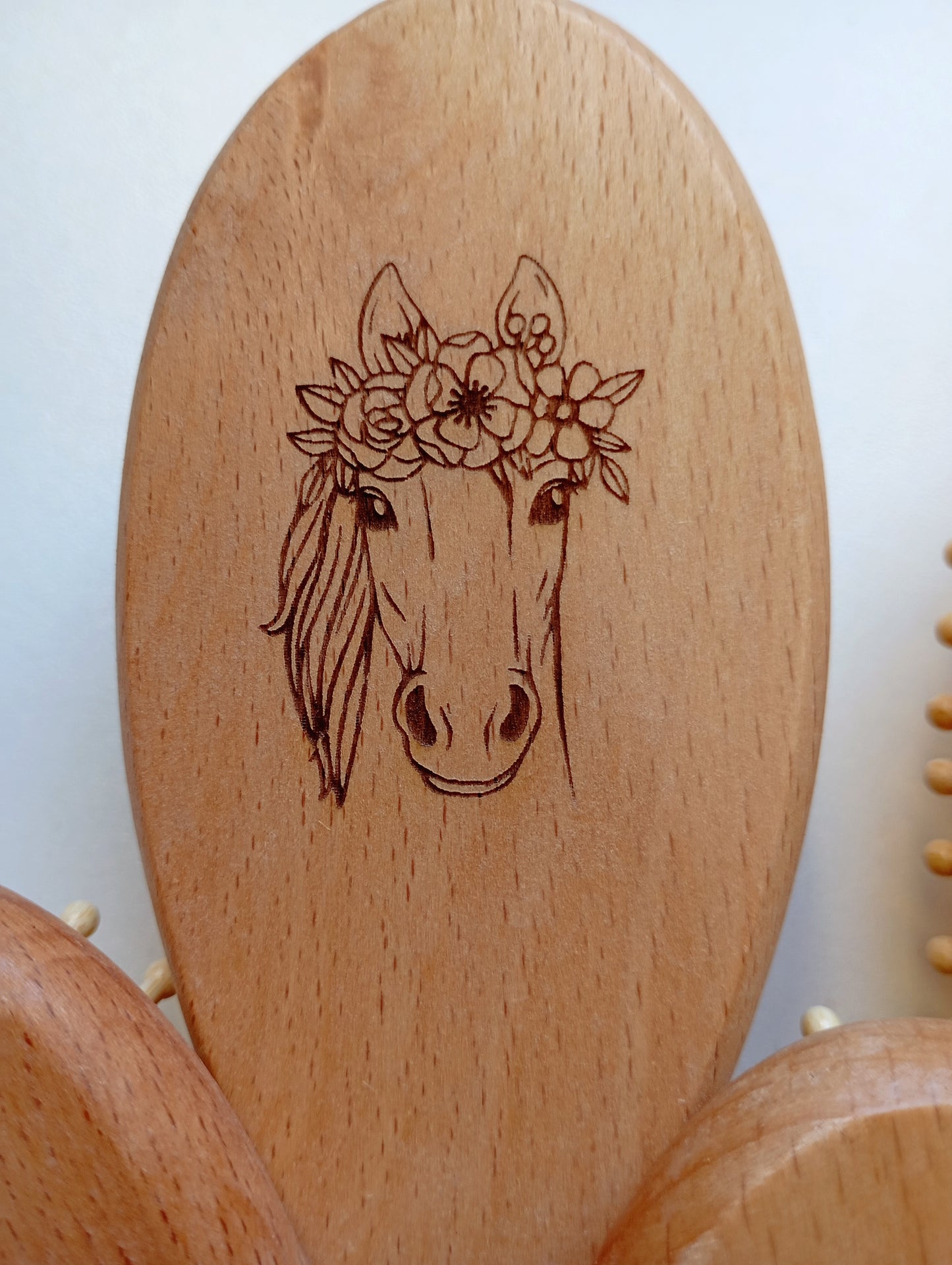 Brosse à cheveux picots en bois animal