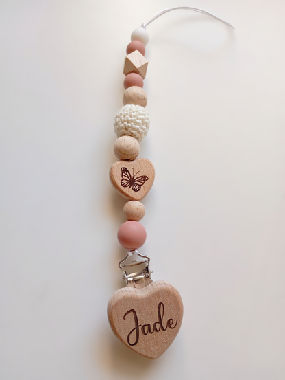 Attache tétine coeur personnalisé